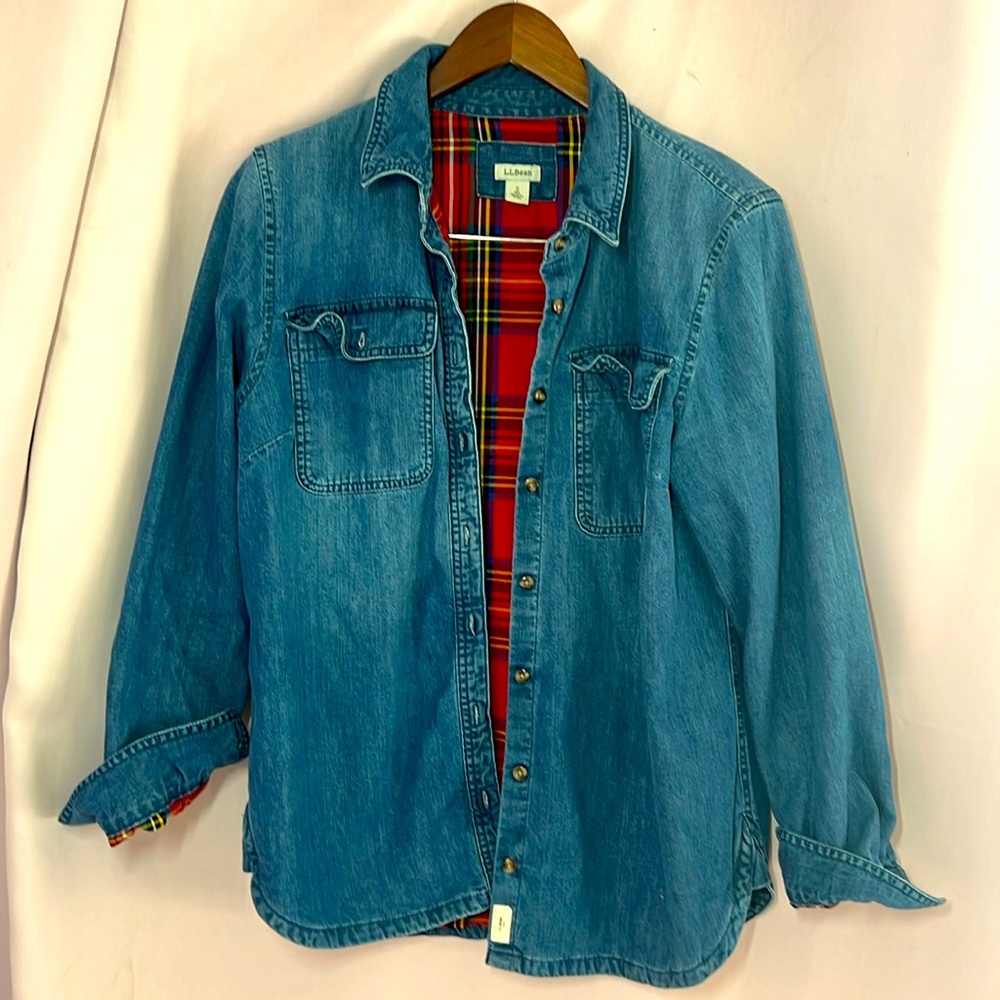 LL BEAN  Jean collared button down flannel shirt